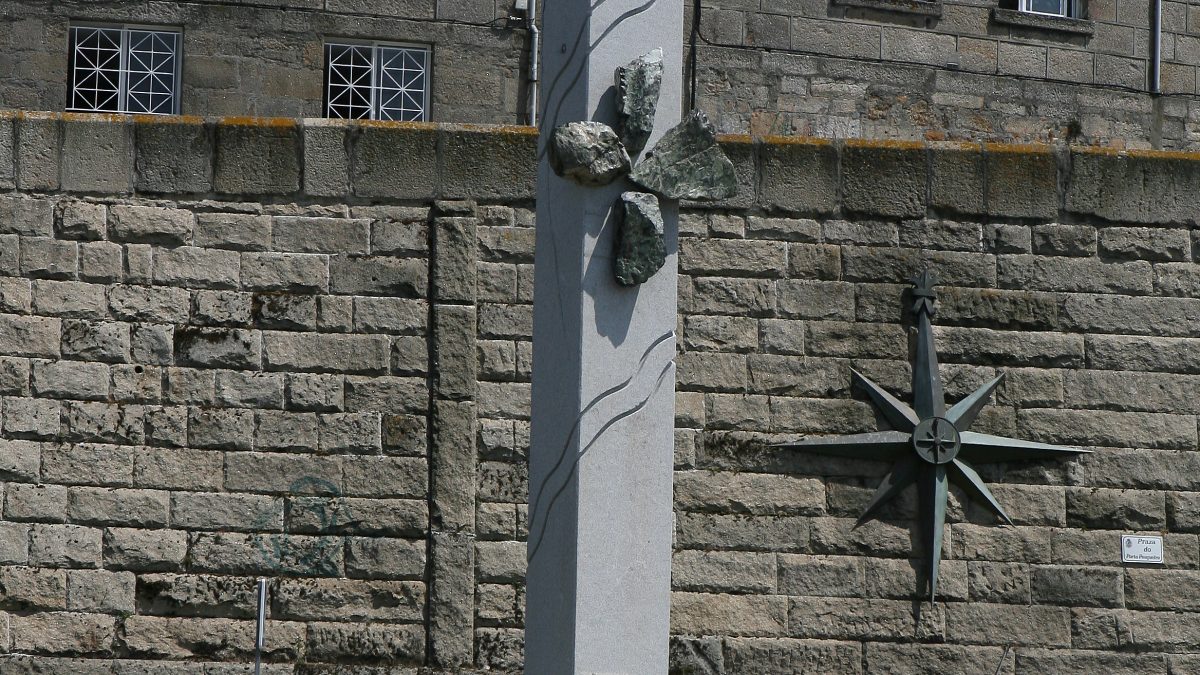 Monumento realizado por Cándido Pazos para rendir homenaje a los marineros muertos y desaparecidos.